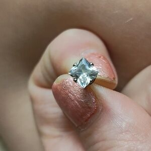 1 carat cubic zirconia stud earring